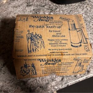 Wrinkles Away Quick Touch-Up Device